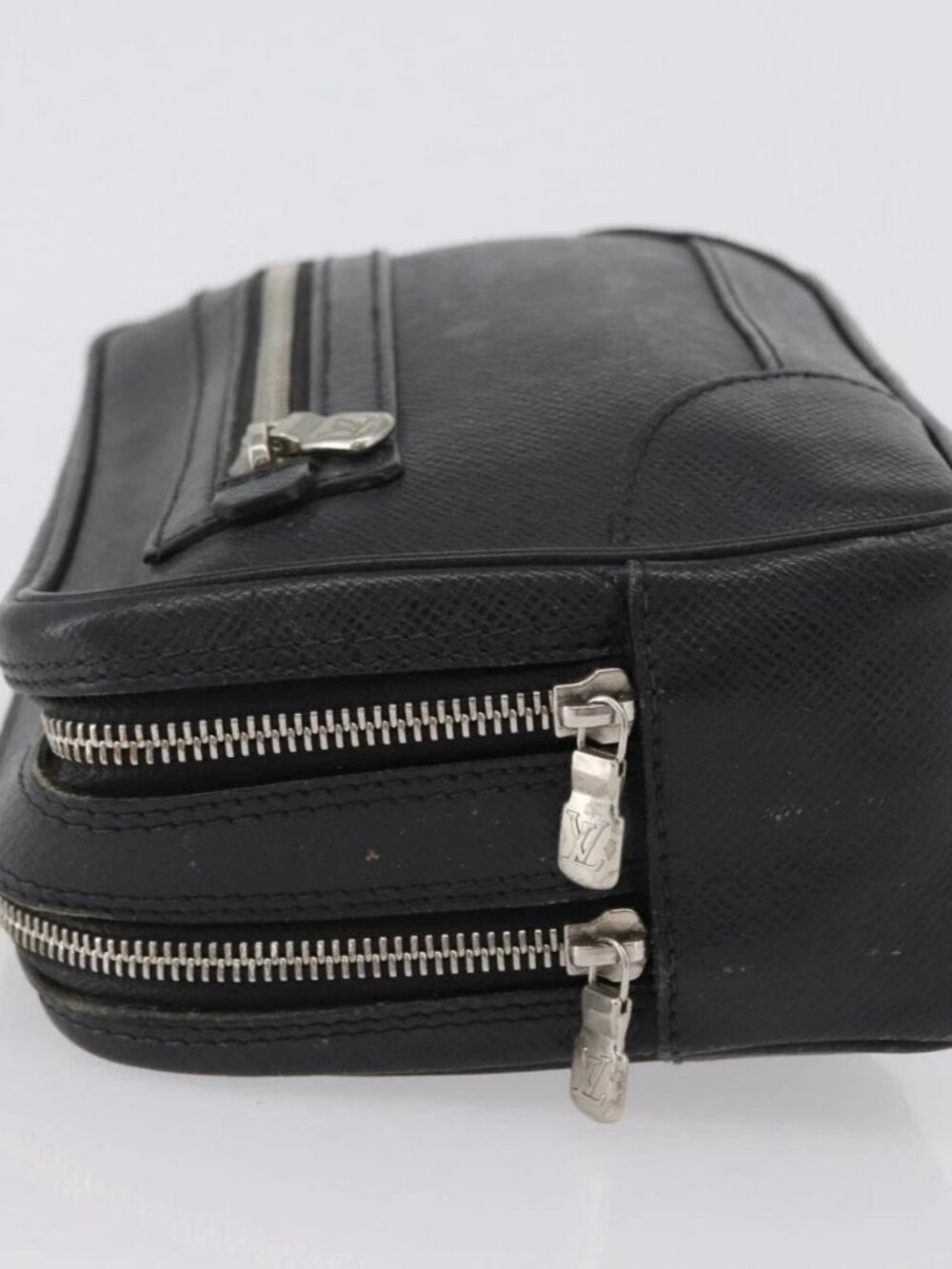 LOUIS VUITTON Taiga Pavel Clutch Bag Ardoise - Picture 6 of 16